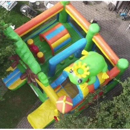Piepūšamā atrakcija "Burvju koks"