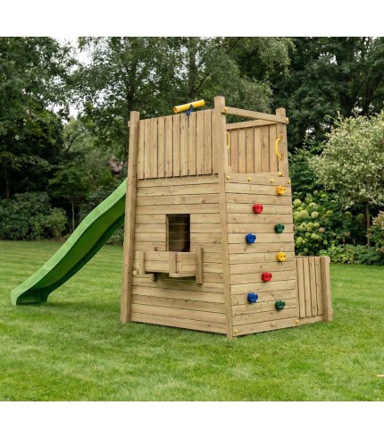 RESORT daudzfunkcionāls rotaļu laukums, kas paredzēts aktīvai un drošai bērnu atpūtai.